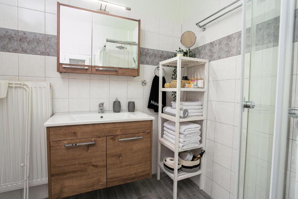 Bathroom2 — Elysium House Thessaloniki